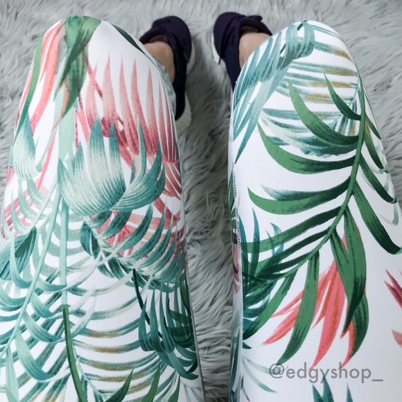 Tropical Paradise Legging - Picture 7 of 8
